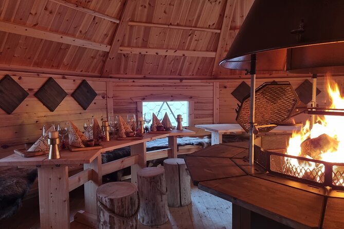 1 Day Pass Lapland Winter Park in Rovaniemi - Getting to the park without fuss: the shuttle from Poromiehentie 4