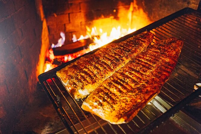 Arctic Day with Ice Fishing and Floating - The Lappish barbecue: where the day turns from cold to cozy