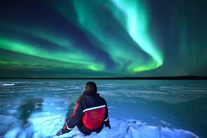 Chasing Aurora with Photographer - Small Group - Chasing the Northern Lights With a Photographer in Rovaniemi