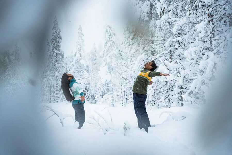 From Rovaniemi: Private Photoshoot in the Lappish Wilderness - What to bring so you do not freeze mid-session