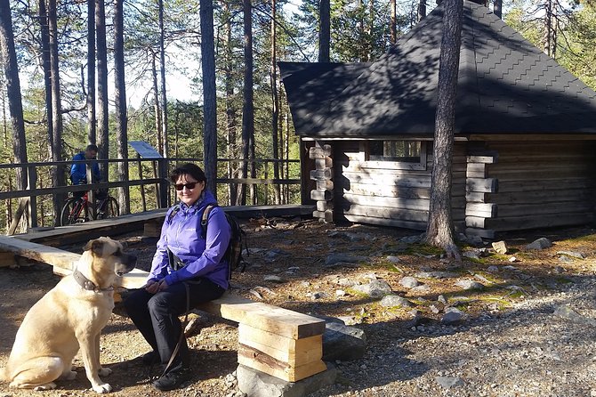 Guided easy hike in Finland deepest gorge in Pyhä-Luosto National Park - Guides who adapt: what you can expect from the people running the day