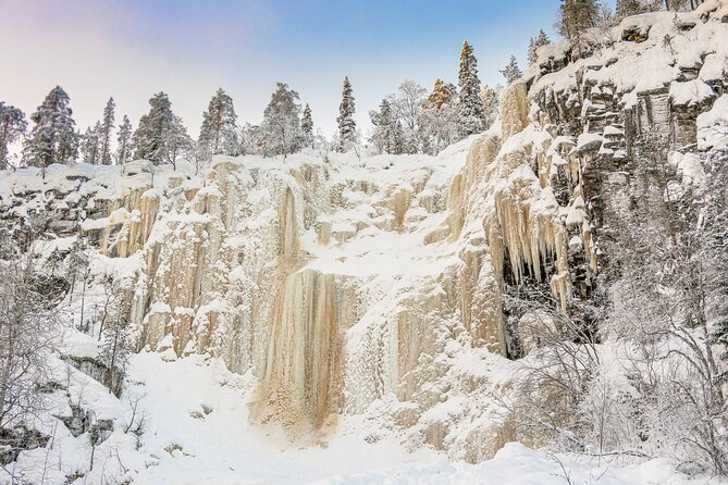 Hike to Frozen Waterfalls of Korouoma Including BBQ Lunch from Rovaniemi - Thermal clothing and icy trails: what you should plan for