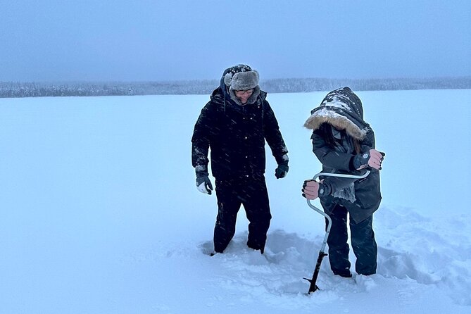 Ice Fishing in Rovaniemi - Meeting Your Guide, Staying Focused on the Basics