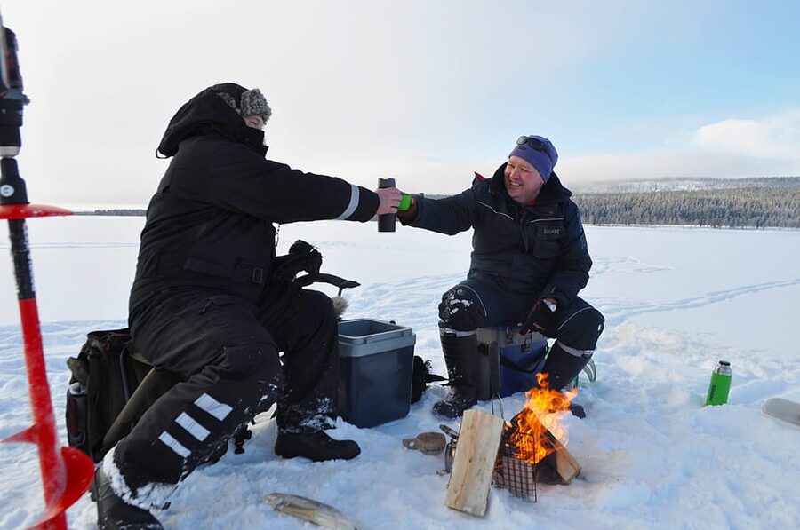 Ice fishing program in Lapland - From the ice hole to your first line in