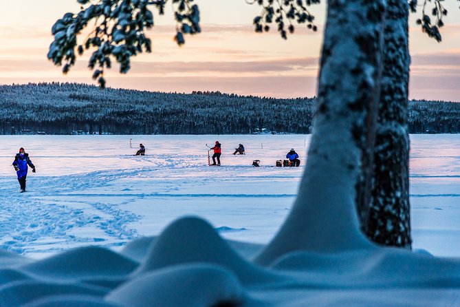 Ice Fishing Trip in Rovaniemi - Ice Fishing in Rovaniemi, Lapland Welcome Style
