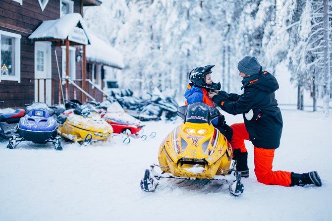 Lapland Family Snowmobile Safari from Rovaniemi - A 3-hour Rovaniemi snow day built for families