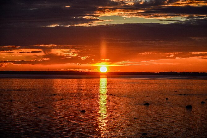 Midnight Sun Floating Experience in Forest Lake - What the lake time feels like during midnight sun season