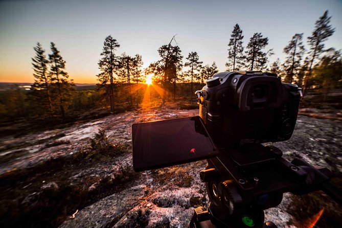 Midnight sun photography tour - Meeting Point, Pickup, and the Small-Group Advantage