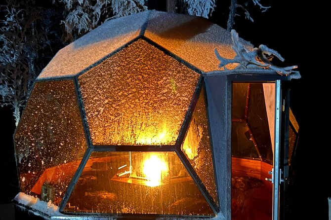 Northern Lights dinner in a Glass Igloo - Inside the Igloo: Firelight Dining and Host-Explained Food