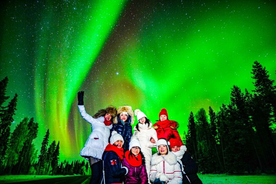 Northern Lights Hunting Adventure in Lapland - Snacks, hot drinks, and how the stops are structured