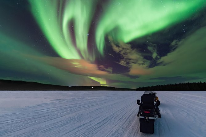 Northern Lights Hunting with Snowmobiles - Aurora Hunting by Snowmobile: Why This Format Works