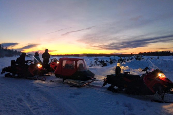 Northern Lights Night by Snowmobile (private tour) - 7:30 pm Timing In Rovaniemi, and What It Means For Your Viewing