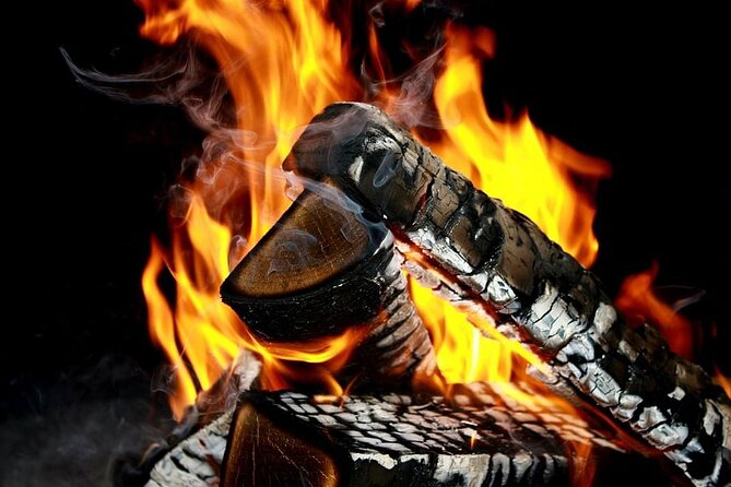 Northern Lights Snowmobile Hunt - Hot snacks, winter gear, and staying warm the smart way
