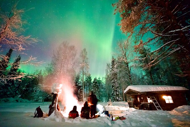 Northern Lights Tour in Atmospheric Cottage - From Pickup to a Lakeside Winter Spot in About 20 Minutes
