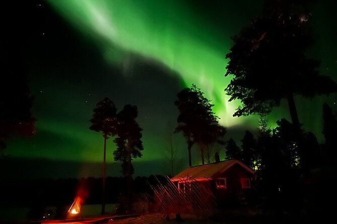 Private Northern Lights Expedition by Lapland's Experienced Team - VIP Car Comfort and Practical Extras That Matter in Winter