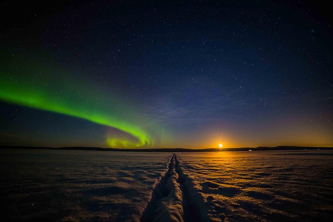 Private Northern Lights photography tour in Rovaniemi - Warm Clothing, Winter Boots, and Staying Comfortable for Longer Shooting