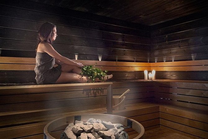 Private Traditional Lakeside Sauna with Midnight Sun - Midnight sun sauna in Rovaniemi: what you are really buying