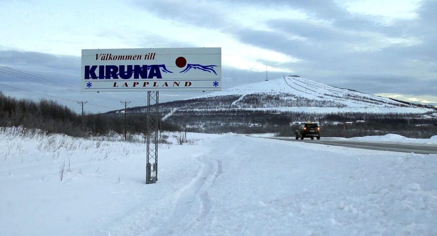 Private Transfer Rovaniemi - Kiruna - Van Comfort and Luggage Space for Groups and Families