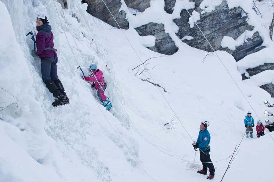 Pyhätunturi: Kid's Ice Climbing Adventure in Finnish Lapland - Hot Berry Juice and Stories, Why It Helps More Than You Think
