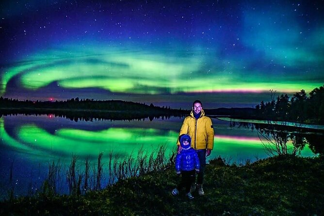 Reflections of the Northern Lights - Group Size, Operating Days, and What That Means for Your Experience