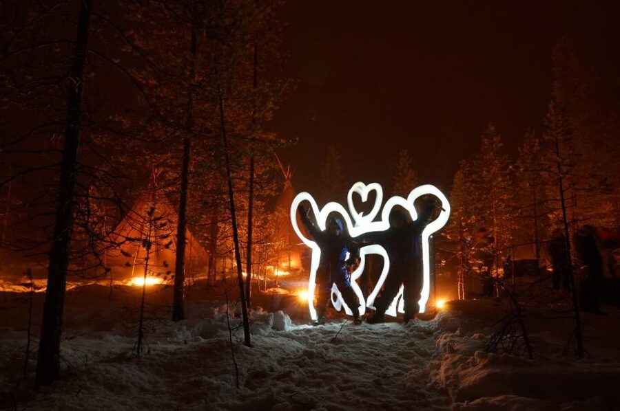 Rovaniemi: Aurora Borealis Hunting Photo Tour - Photographer guide coaching: learning camera settings without freezing