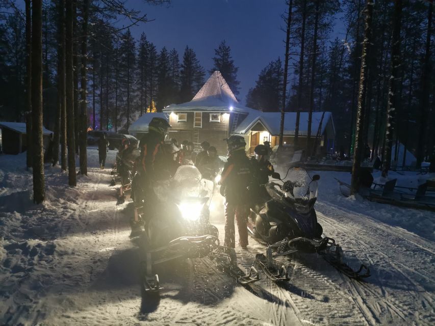 Rovaniemi: Aurora Borealis Snowmobile Safari with Campfire - Guides: the human factor that turns a ride into a story