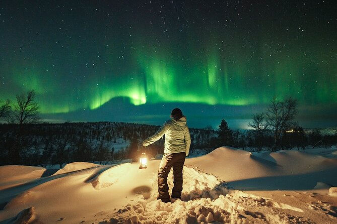 Rovaniemi: Aurora Hunt with Photograph & money back guarantee - Pickup at 6:00 pm and Why the Small Group Size Matters