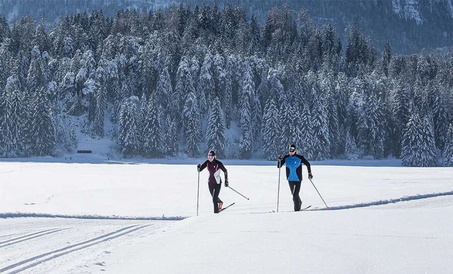 Rovaniemi: Cross Country Wilderness Ski Adventure - Ski time on snow: what “instruction” looks like in real life
