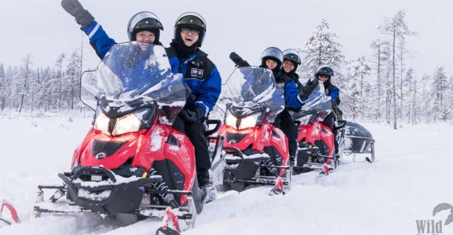Rovaniemi: Easy Snowmobile Safari - The family-friendly sleigh option (kids ride while you drive)