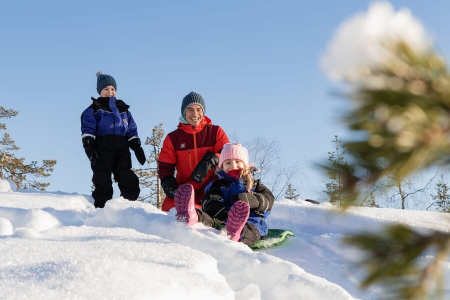 Rovaniemi: Family Snowmobile Trip with Guide and Picnic - Safety Briefing and How the Guide Keeps Everyone Confident