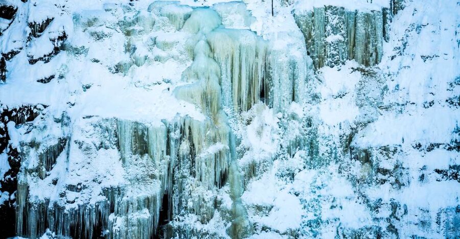 Rovaniemi: Frozen Waterfalls of Korouoma Canyon & Pro Photos - Photo Service: Edited Digital Photos That Change the Value of the Day
