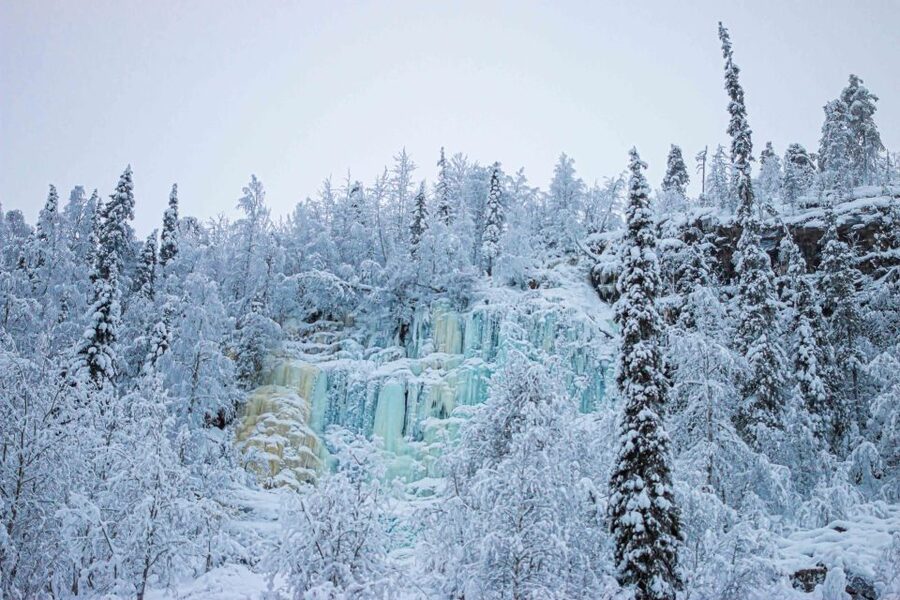 Rovaniemi: Frozen Waterfalls of Korouoma Canyon & Pro Photos - Getting From Rovaniemi: The Minivan Ride That Sets the Day Up