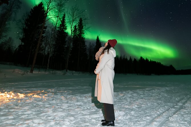 Rovaniemi: Genuine Aurora Hunting with Unlimited Pro Photos - Photography support that goes beyond “bring your camera”