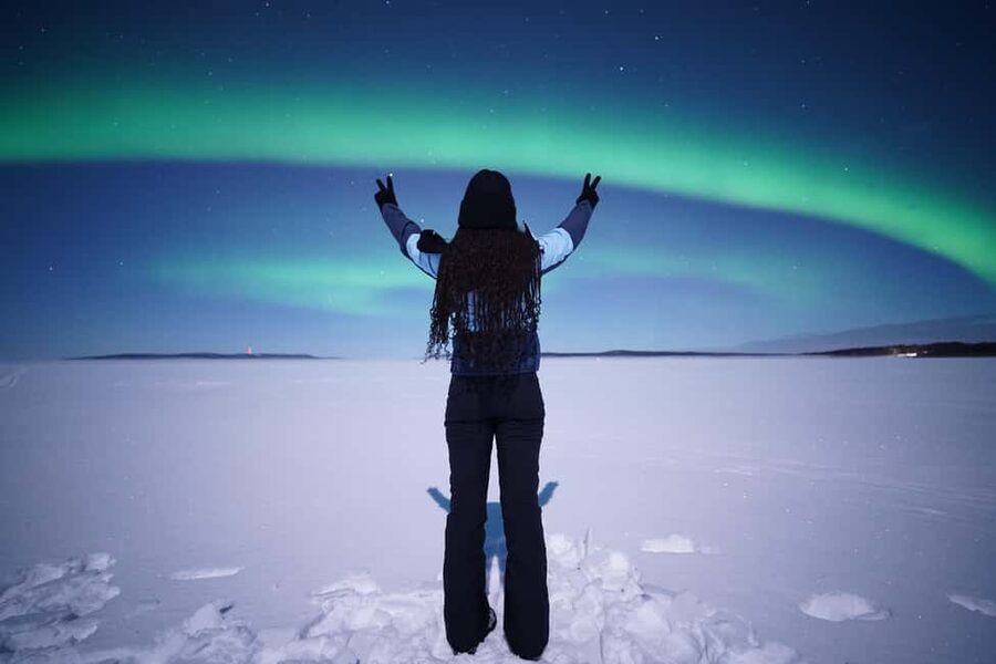 Rovaniemi: Guaranteed Northern Lights Tour with Photos - Photo help: seeing auroras and still getting great pictures