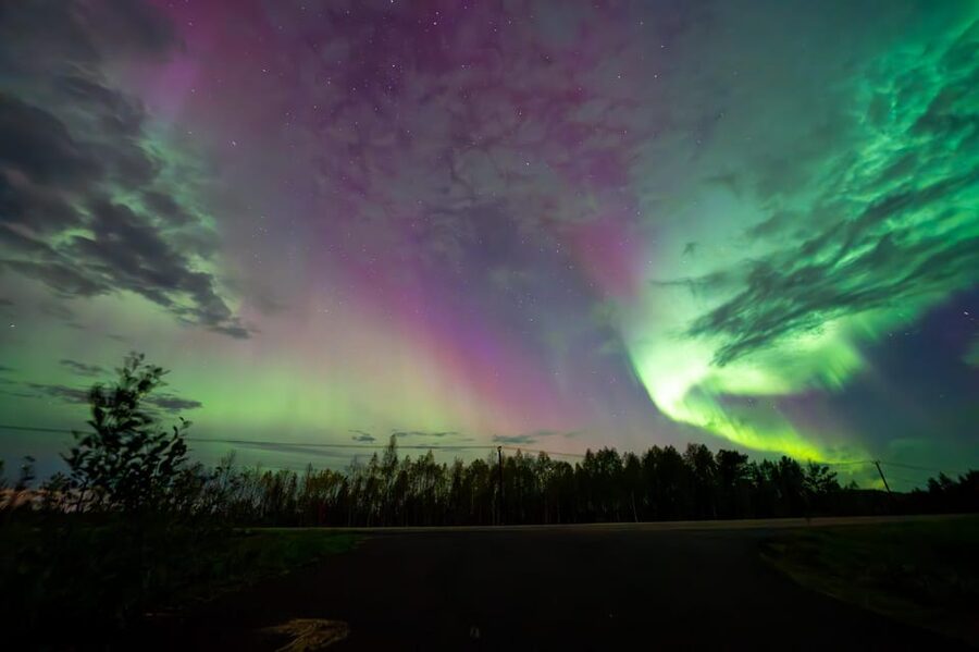 Rovaniemi: Guaranteed Ultimate Aurora Hunt with Photographer - Rovaniemi to the Arctic Dark: What This Aurora Hunt Really Means