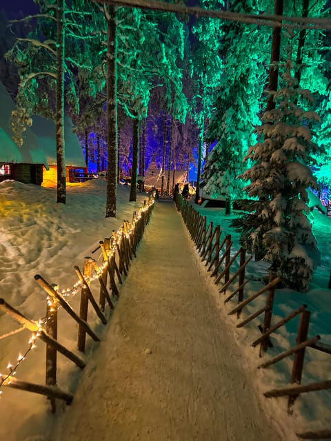 Rovaniemi: Guided Tour of Santa Claus Village - Stop 3: Santa’s office visit, where queues can make or break your time