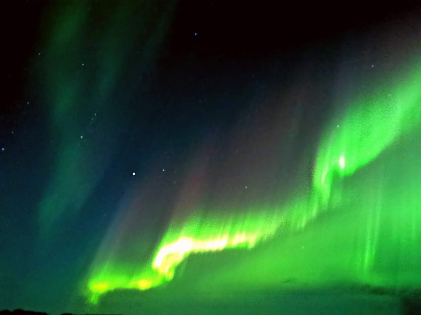 Rovaniemi Hunting Aurora at the Best Spots - Smartphone aurora photos, what you’ll be doing during the best minutes