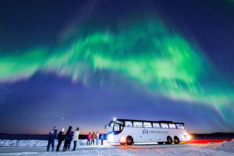 Rovaniemi: Hunting Northern Lights Bus Tour - The 2.5-Hour Northern Lights Hunt, What the Bus Stops Actually Do