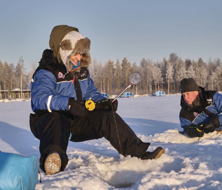 Rovaniemi: Ice-Fishing like a Finn - Waiting by the Fire: Warm Drinks and the Perch Chances