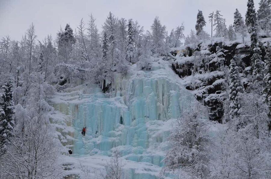 Rovaniemi: Korouoma Canyon and Frozen Waterfalls Tour - Language, guides, and the kind of atmosphere you’ll want