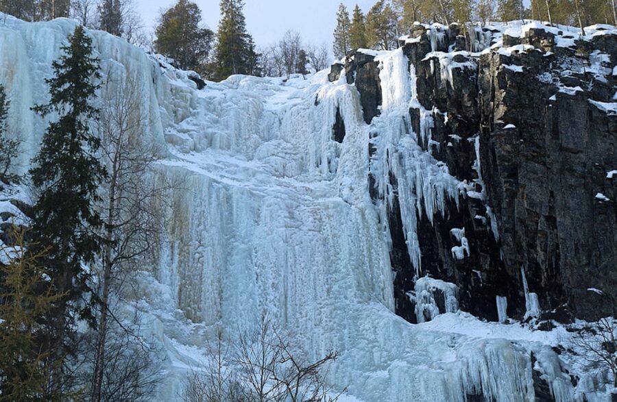 Rovaniemi: Korouoma Frozen Waterfalls Hike & Hot BBQ Lunch - Why Korouoma Canyon near Rovaniemi feels special in winter