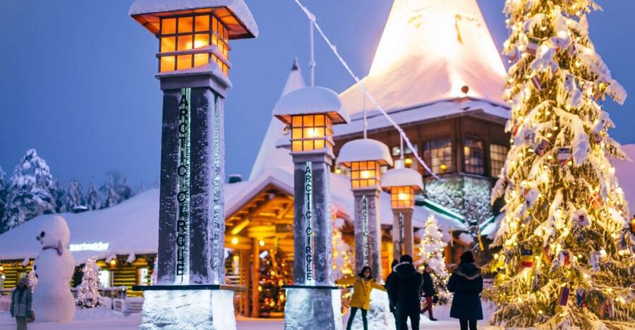 Rovaniemi: Meet Santa Claus, Reindeer Sleigh Ride & Huskies - Santa Claus Village guided tour: the key moments, minus the guesswork