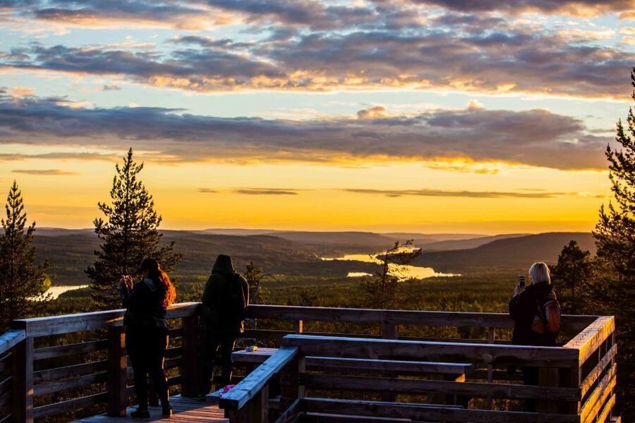 Rovaniemi: Midnight Sun Photography Tour - Midnight sun photography in Rovaniemi, what makes it work