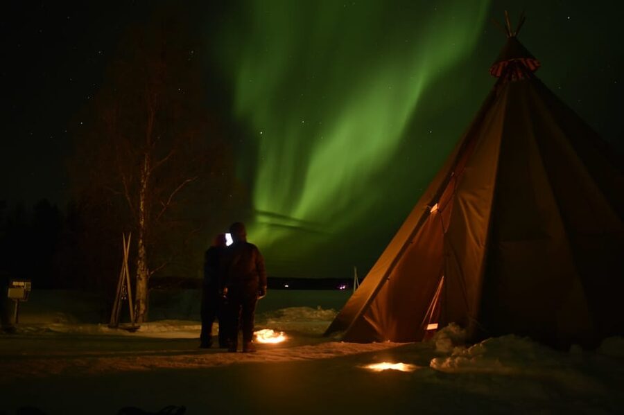 Rovaniemi: Night Snowmobile Tour - Northern Lights Hunting: How to Enjoy It Even on a Faint Night