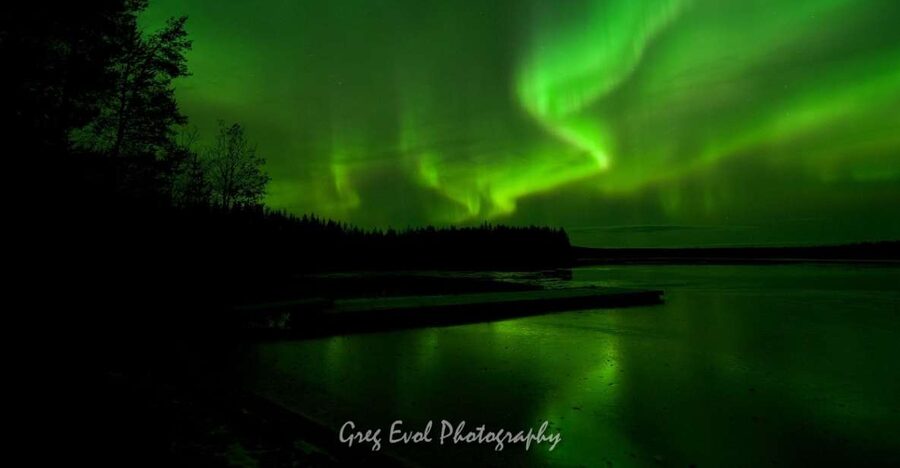 Rovaniemi: Northern Lights Hunting in Lappish old cottage - Photos and aurora camera help, including guide shots