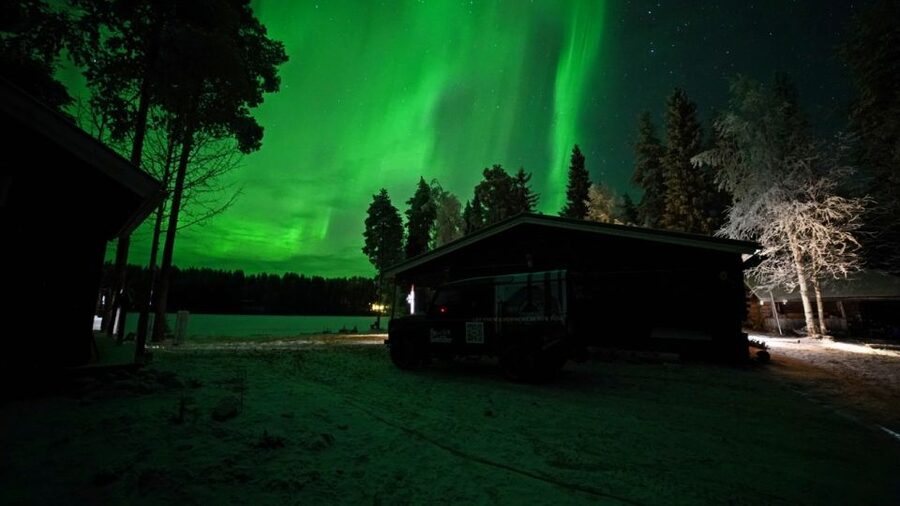 Rovaniemi: Northern Lights Hunting in Lappish old cottage - Getting out of Rovaniemi lights: pickup and the dark-sky drive