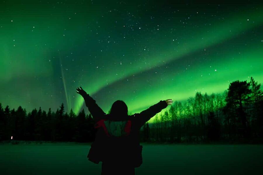 Rovaniemi: Northern Lights Photography Tour & BBQ - Chasing the aurora 10 to 60 miles from town lights