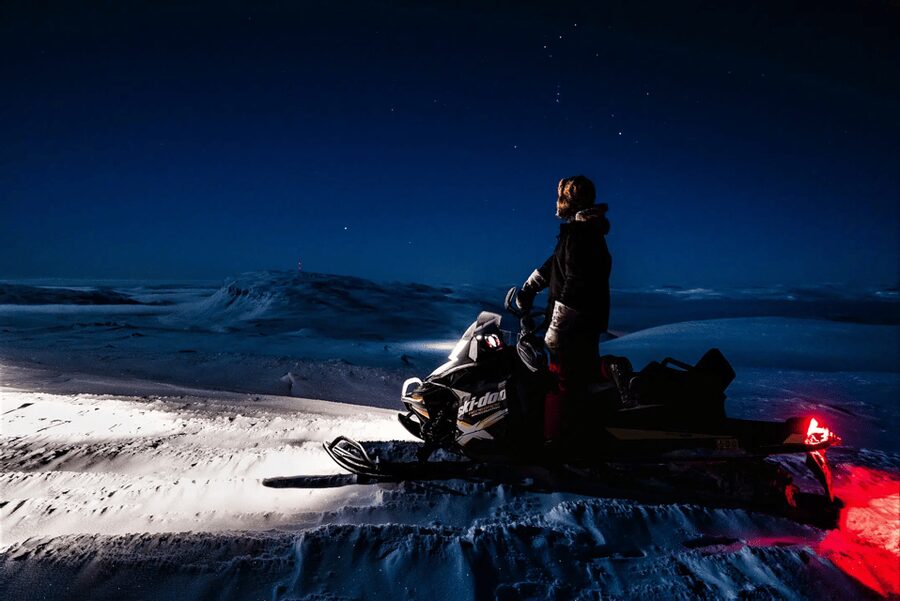 Rovaniemi: Northern Lights Snowmobile Safari with Campfire - Driving Through the Arctic Night: Smooth Bits, Snow Skill, and Real Ice