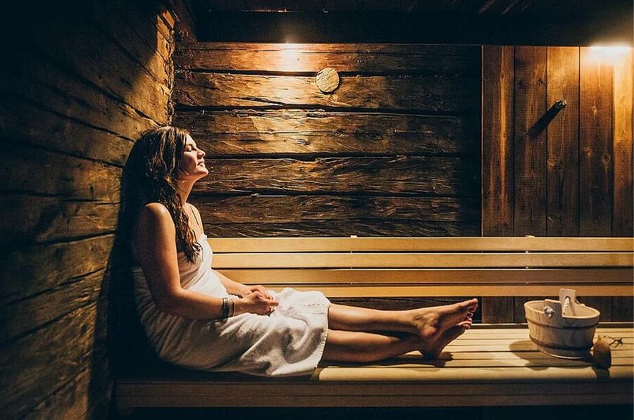 Rovaniemi: Northern Lights Trip with Arctic Sauna & Jacuzzi - What’s included, what’s not, and where you might spend extra