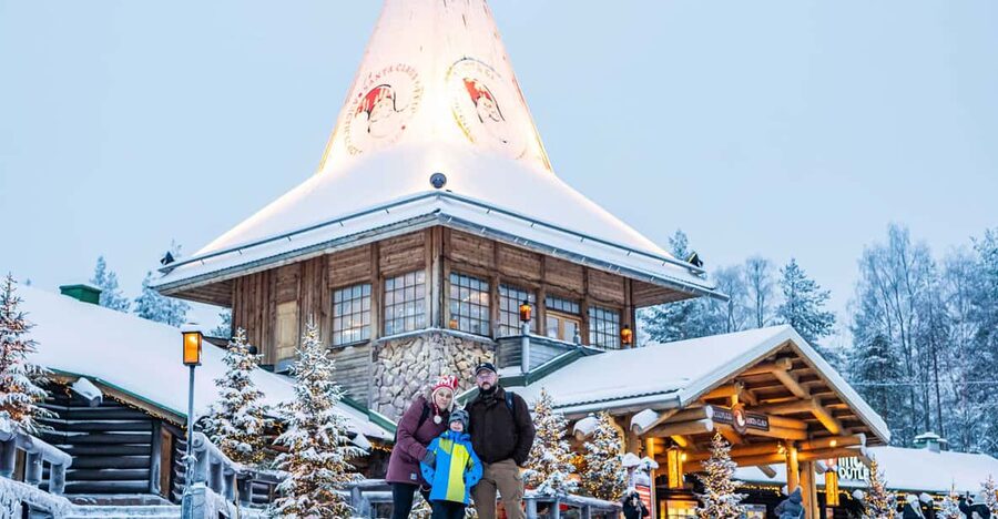 Rovaniemi: Private Pro Photoshoot in Santa Claus Village - Key Things You Should Know Before You Go